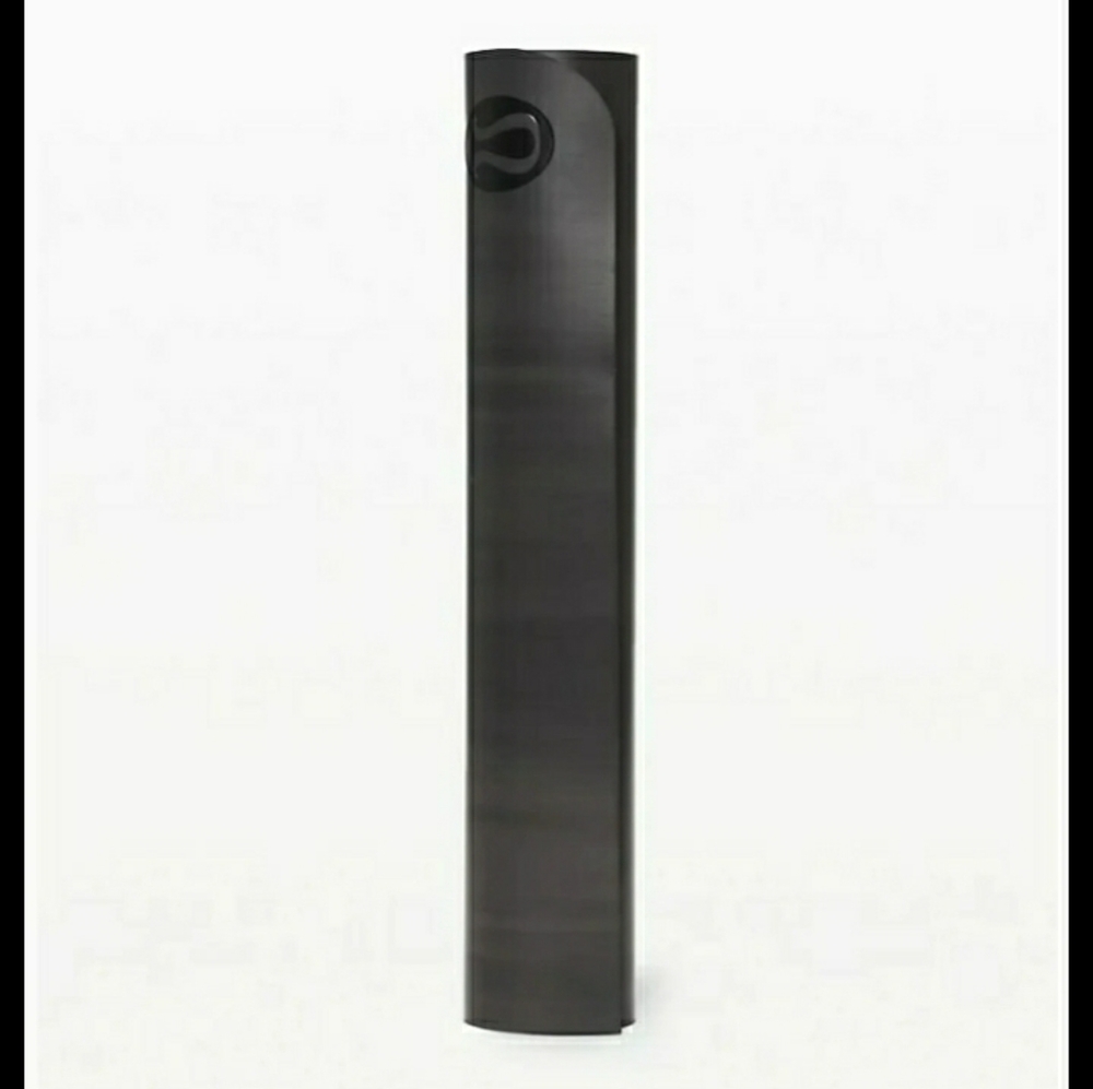 SOLD - Lululemon yoga mat